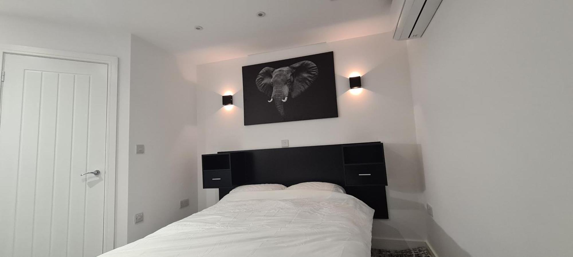 Home Away From Home! Yate Room photo